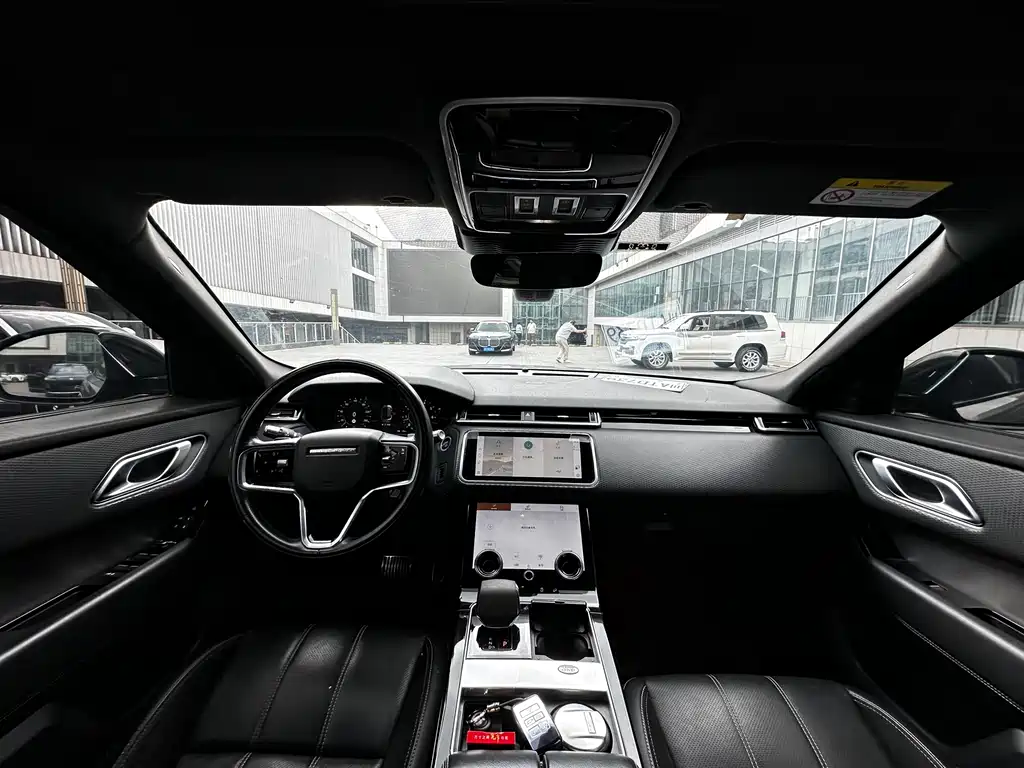 Land Rover Velar 2022 — фото 8