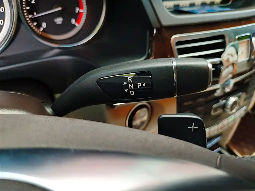 Mercedes-Benz E-Class 2014 — фото 10