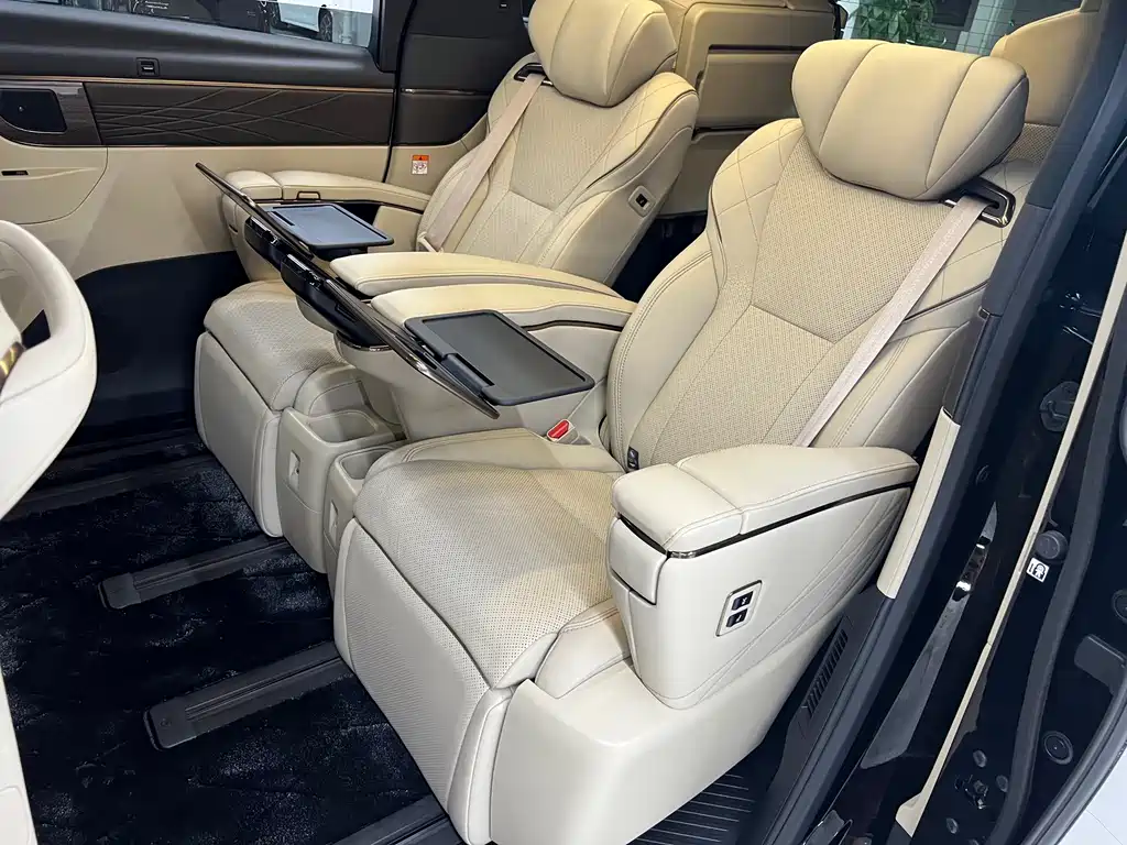 Toyota Vellfire 2024 — фото 12