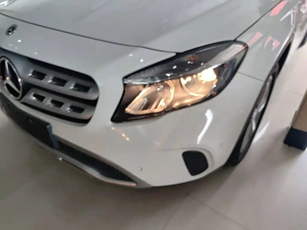 Mercedes-Benz GLA 2018 — фото 24