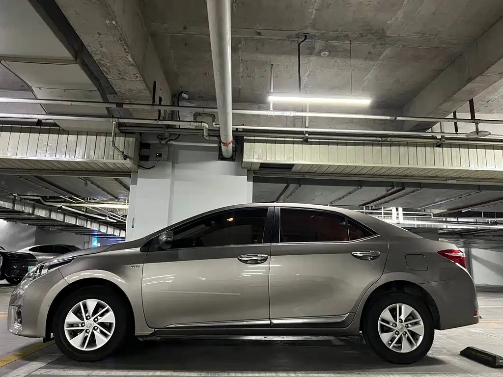 Toyota Corolla 2015 — фото 32