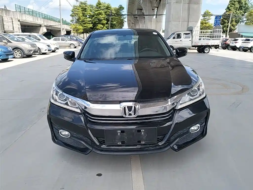 Honda Accord 2017 — фото 3