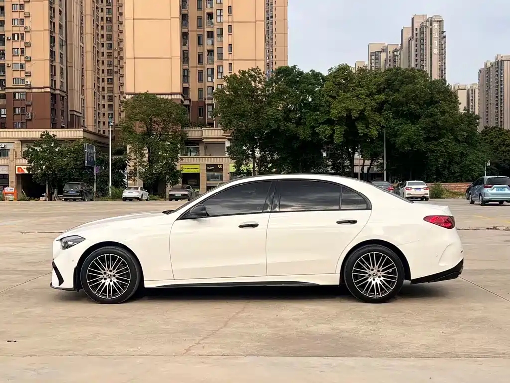 Mercedes-Benz C-Class 2023