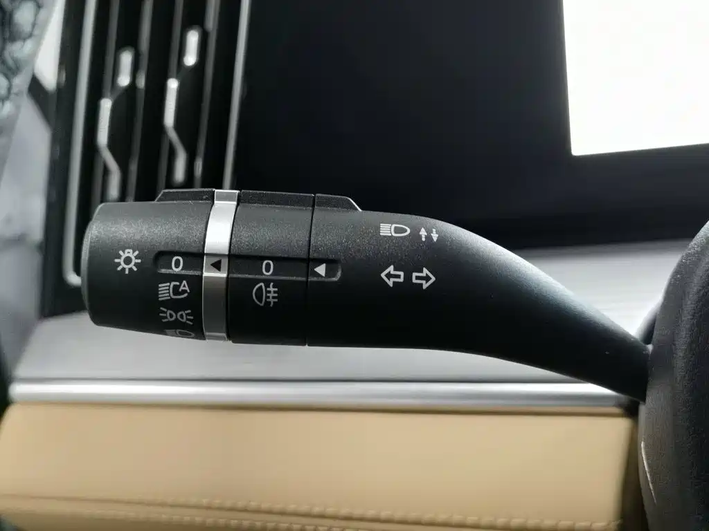 BYD Song L DM-i 2025 — фото 21