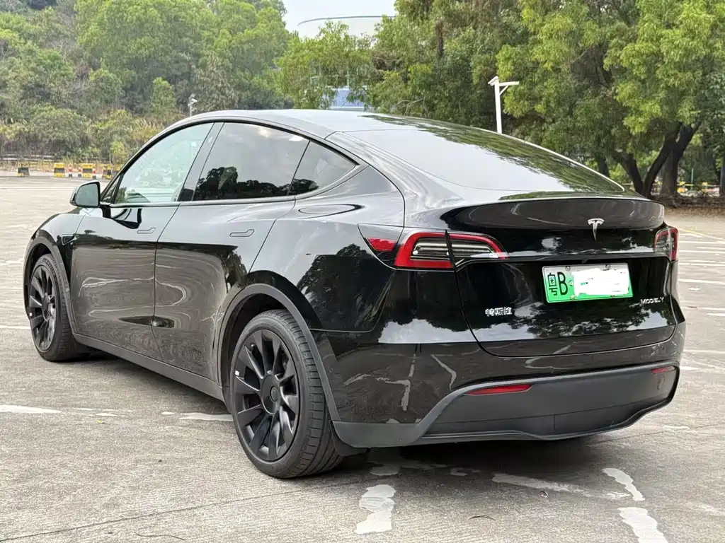 Tesla Model Y 2022 — фото 4