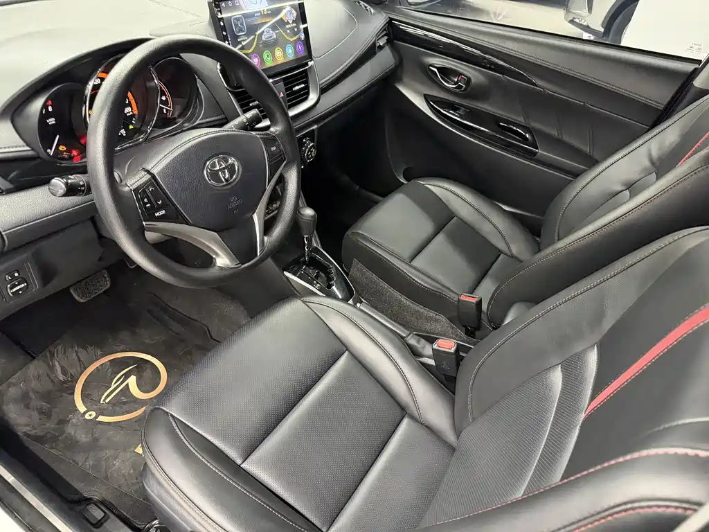 Toyota Yaris L 2023 — фото 17