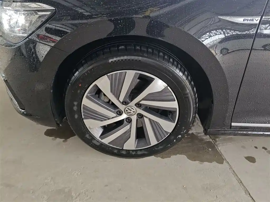 Volkswagen Passat PHEV 2019 — фото 23