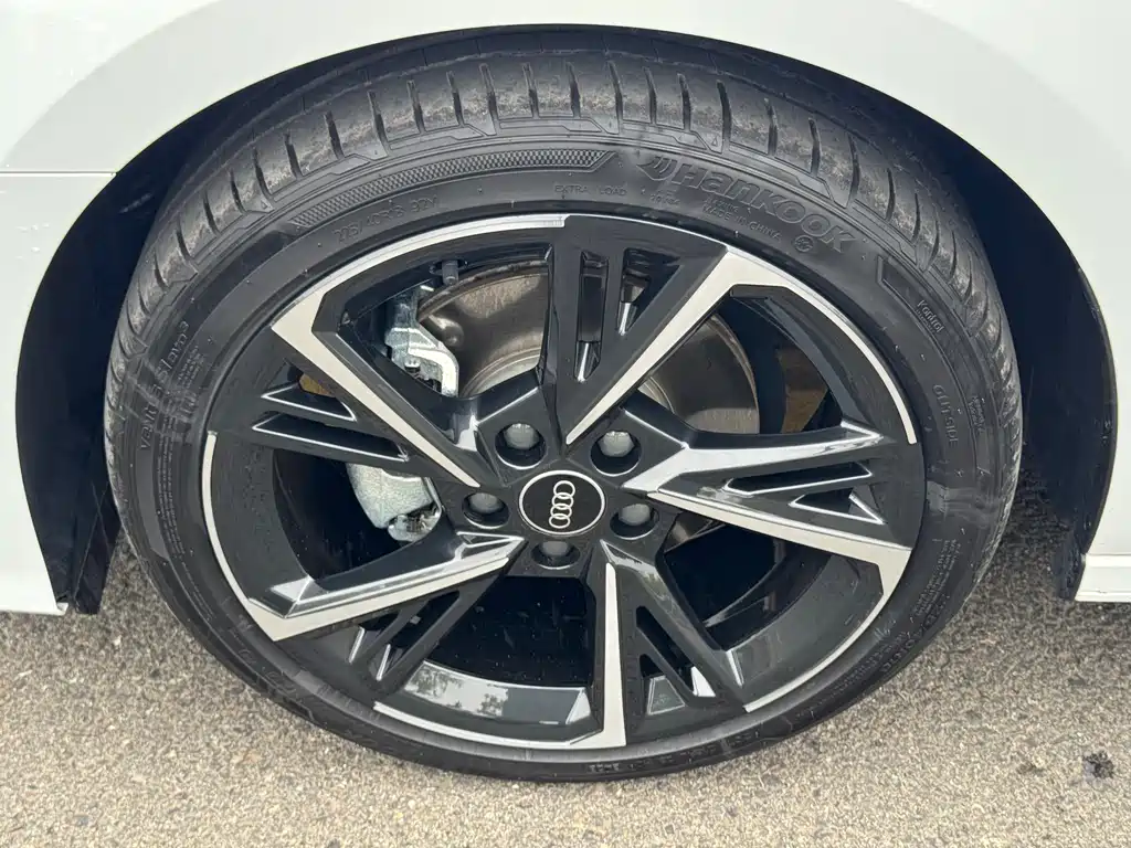 Audi A3 2023 — фото 4