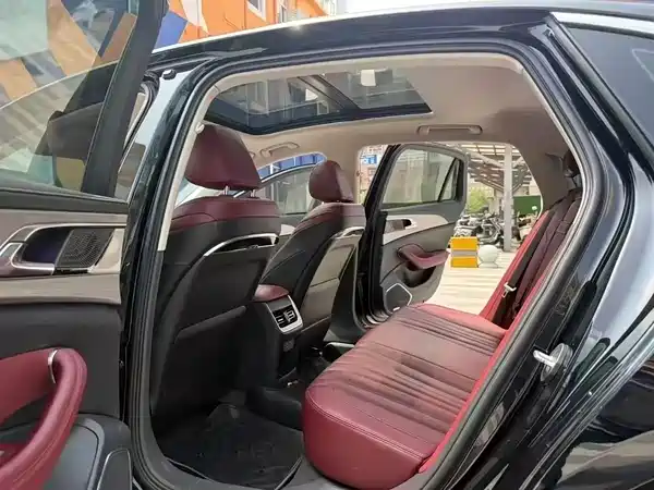 Hongqi H5 2022