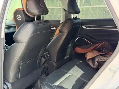 Geely Emgrand 2024