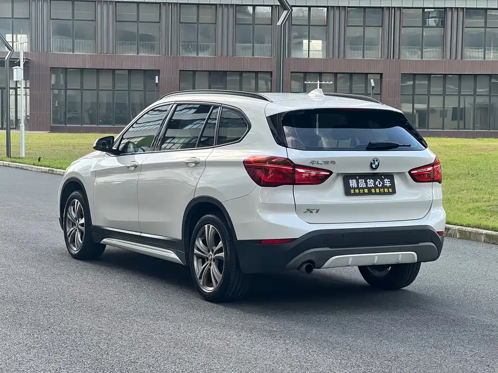 BMW X1 2019 — фото 4