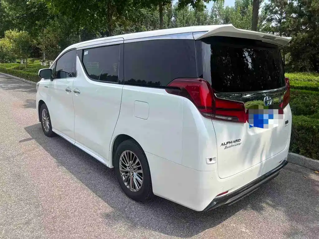 Toyota Alphard 2021
