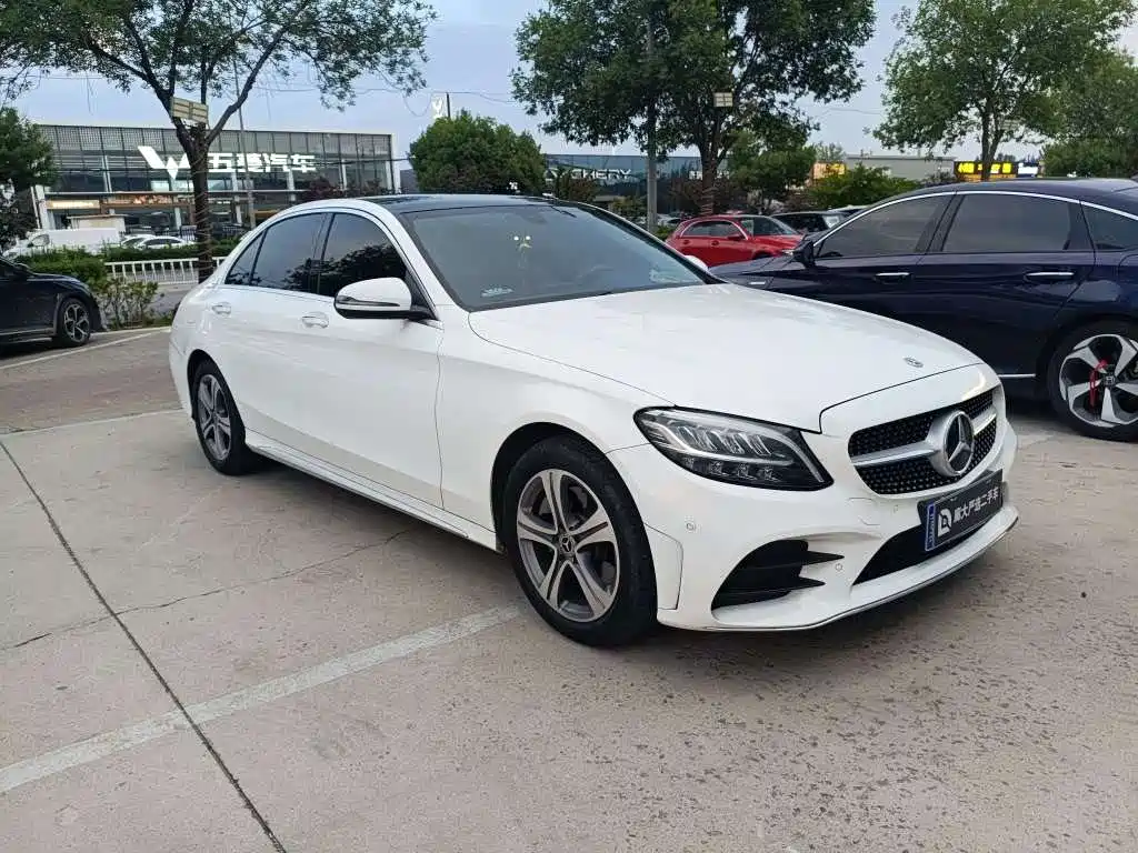 Mercedes-Benz C-Class 2021