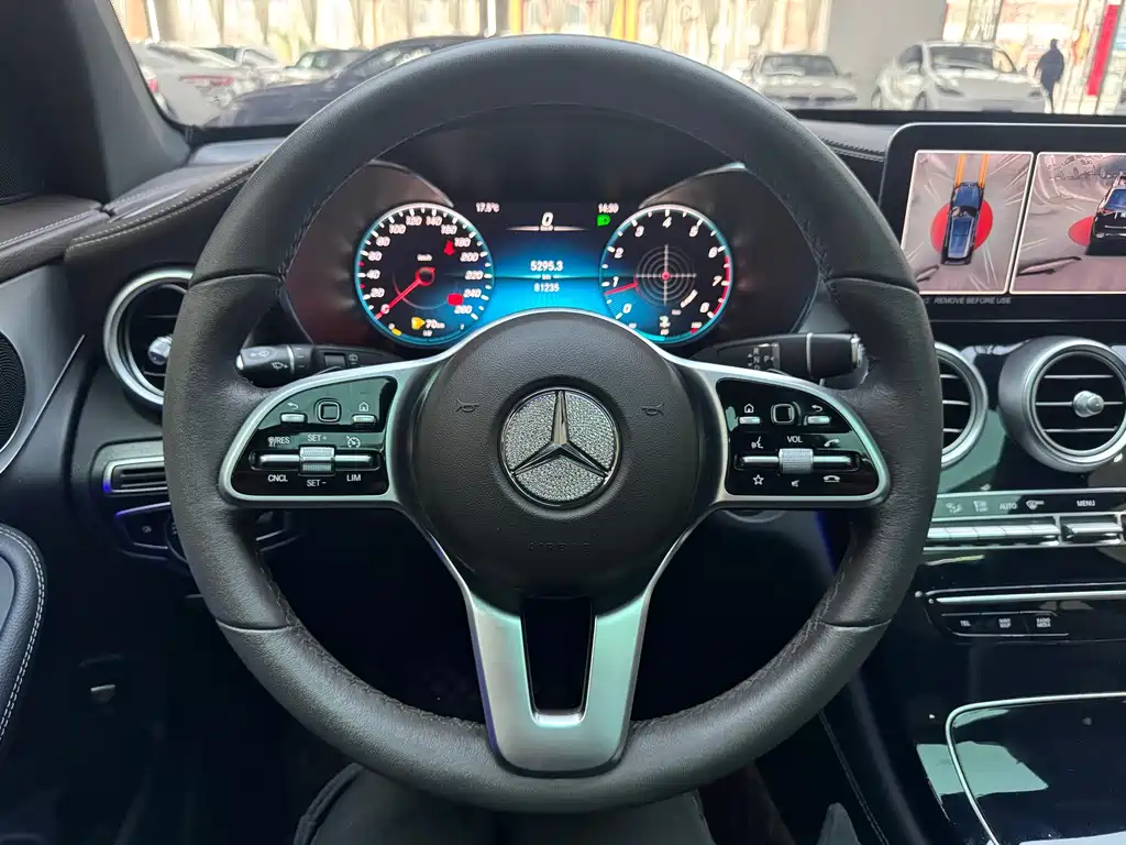 Mercedes-Benz GLC 2021 — фото 20