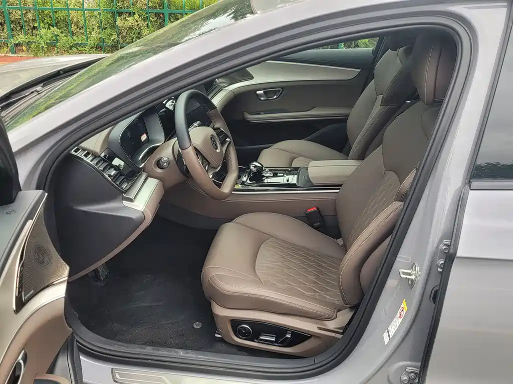 BYD Han 2025