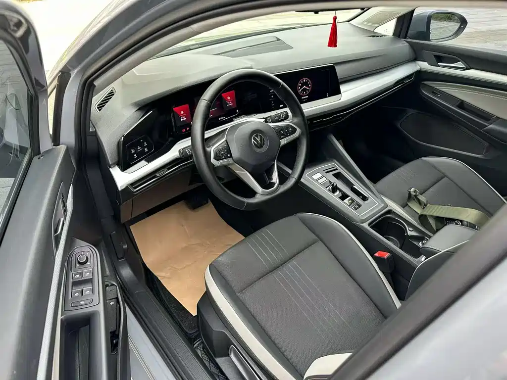 Volkswagen Golf 2021