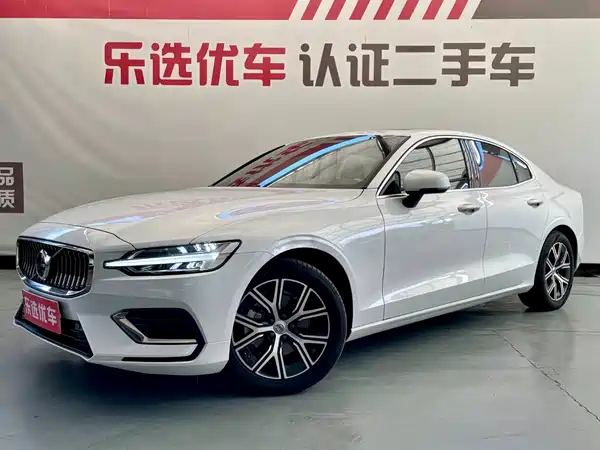 Volvo S60 2024