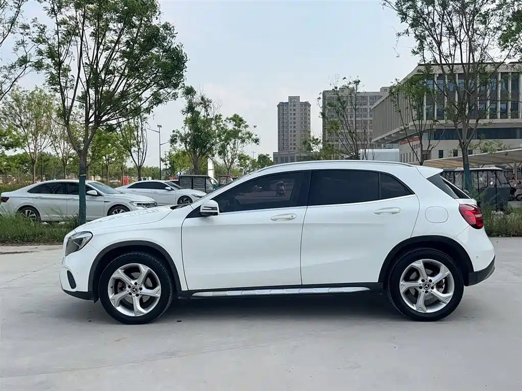 Mercedes-Benz GLA 2019 — фото 22