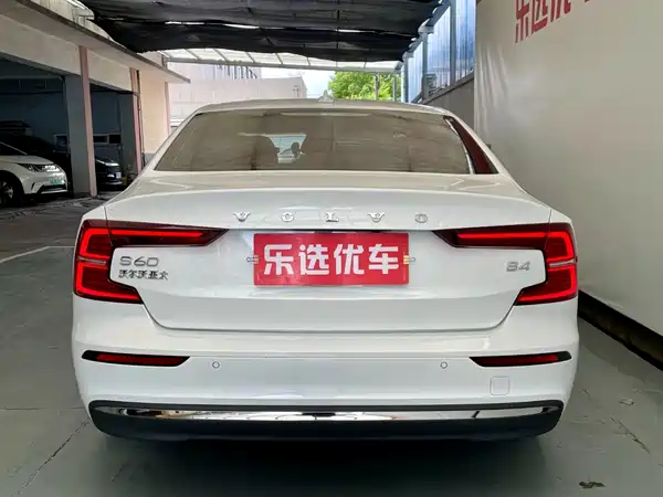Volvo S60 2024