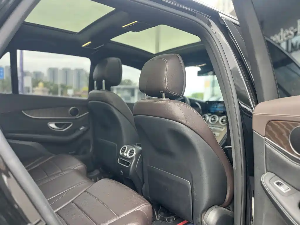 Mercedes-Benz GLC 2020 — фото 16