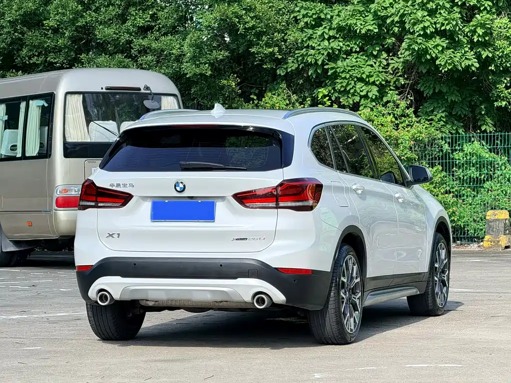 BMW X1 2022 — фото 14