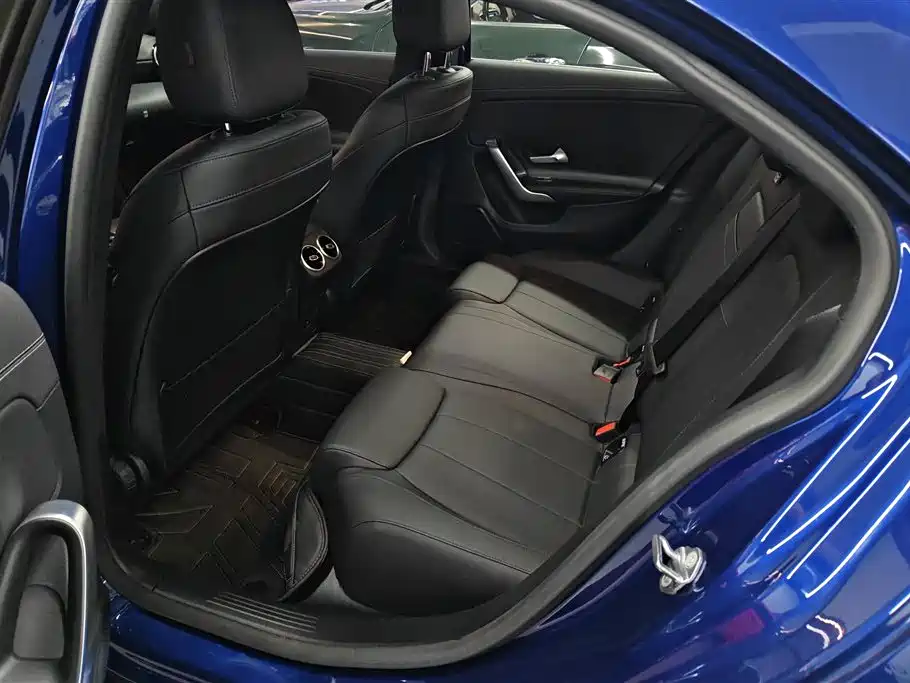 Mercedes-Benz A-Class 2021 — фото 11