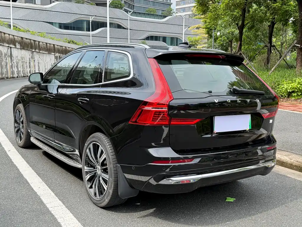 Volvo XC60 PHEV 2022 — фото 13
