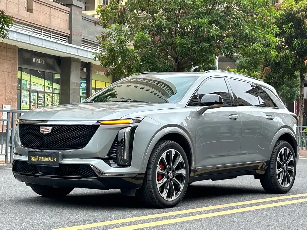Cadillac XT5 2025 — фото 1