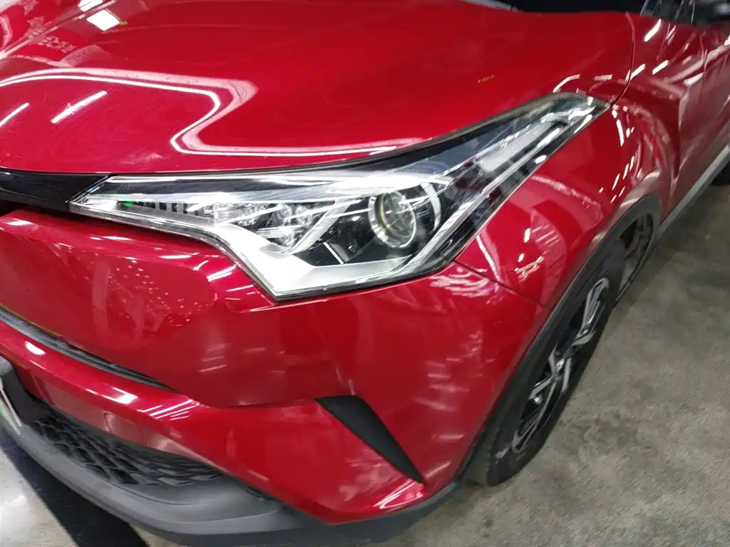 Toyota C-HR 2020 — фото 18