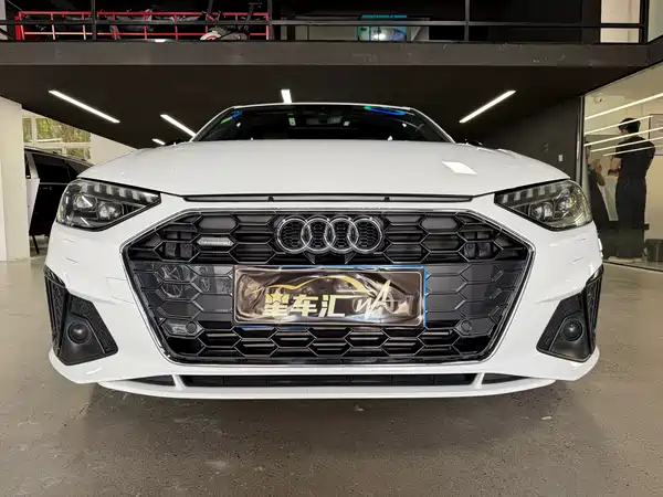 Audi A4L 2020