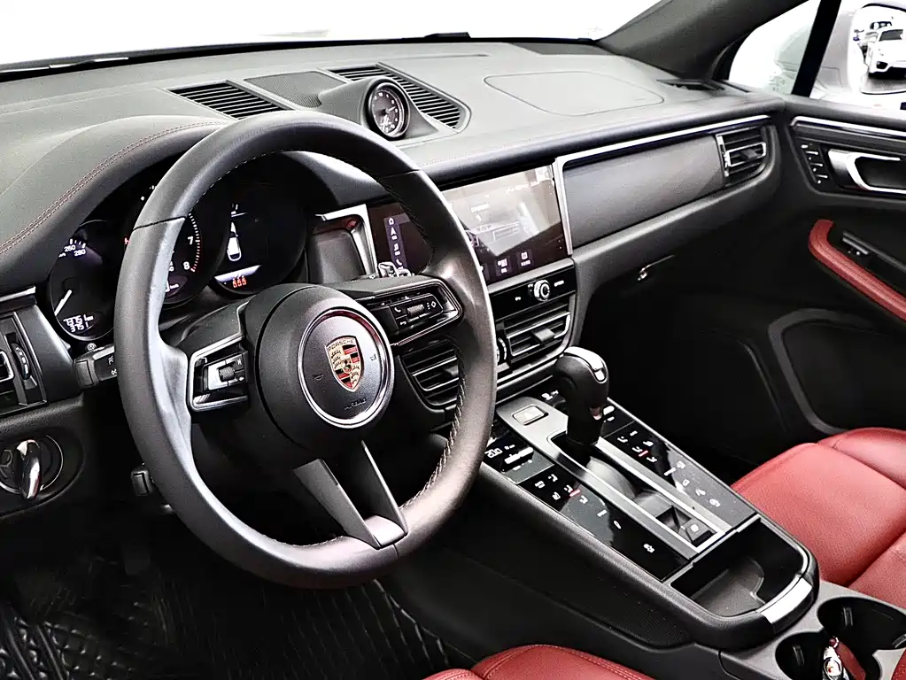 Porsche Macan 2023 — фото 11