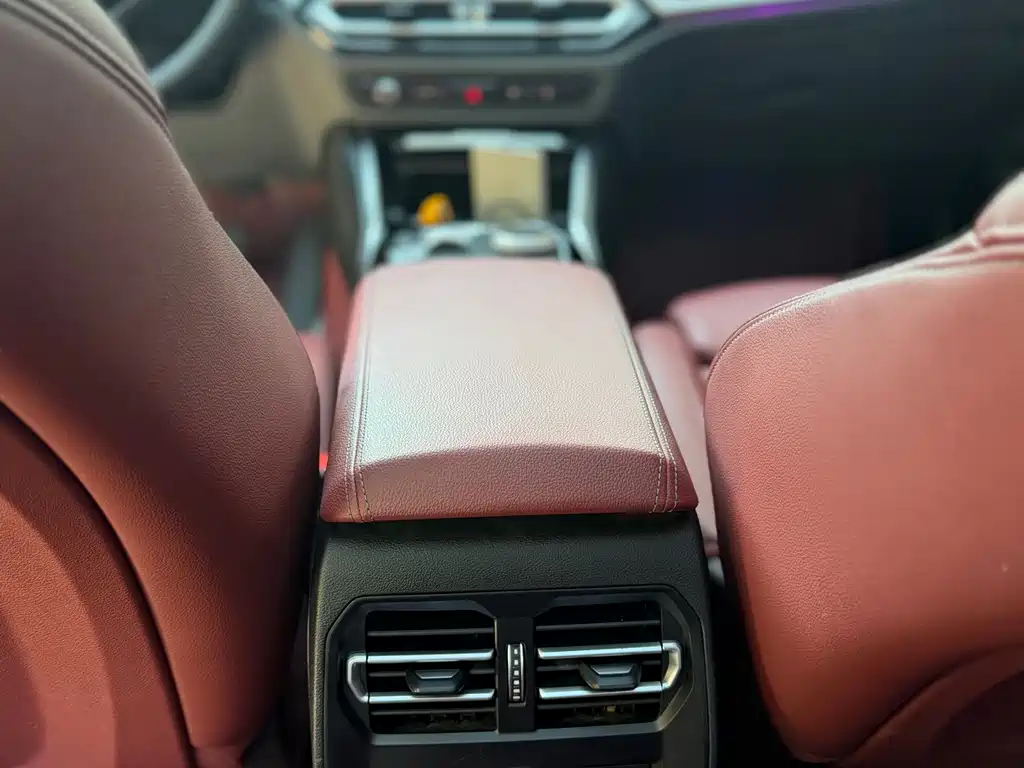 BMW 3 Series 2023 — фото 14
