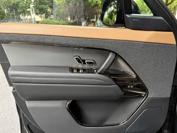 Land Rover Range Rover Sport 2025