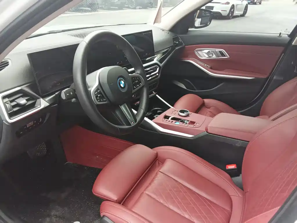 BMW i3 2024