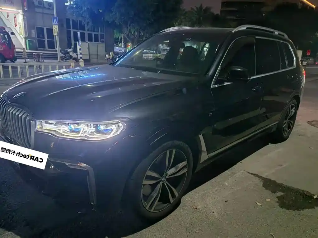 BMW X7 2020 — фото 1