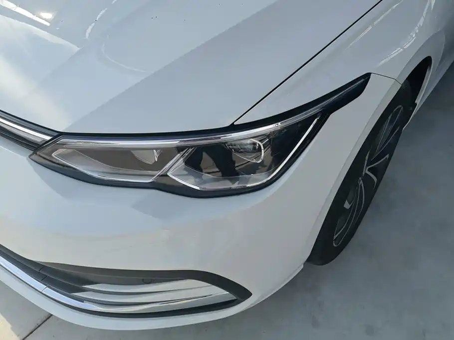 Volkswagen Golf 2021