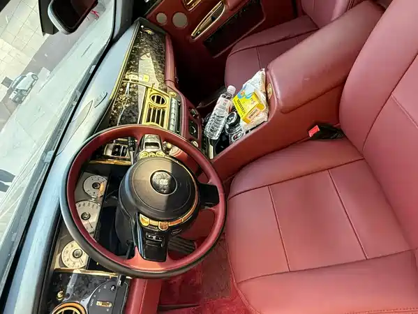 Rolls-Royce Ghost 2010