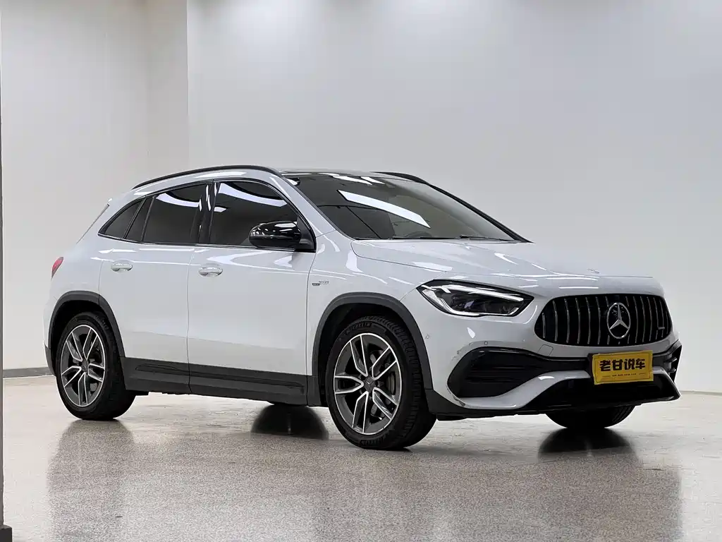 Mercedes-Benz GLA AMG 2021