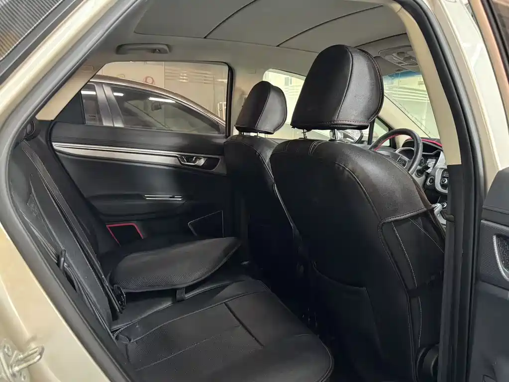 Geely Emgrand GS 2017