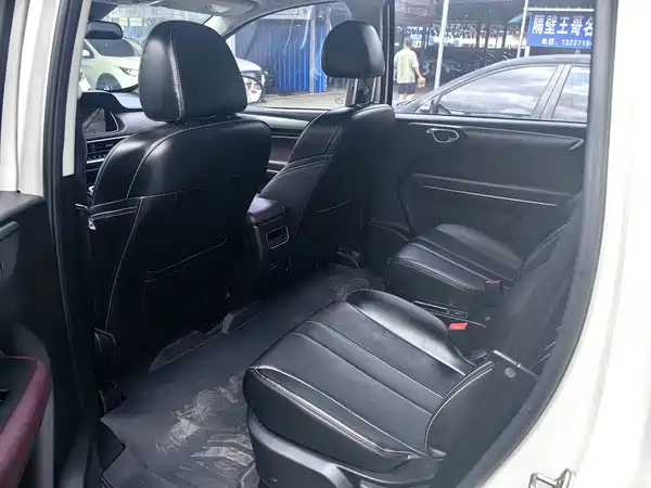 GAC Trumpchi M6 2023