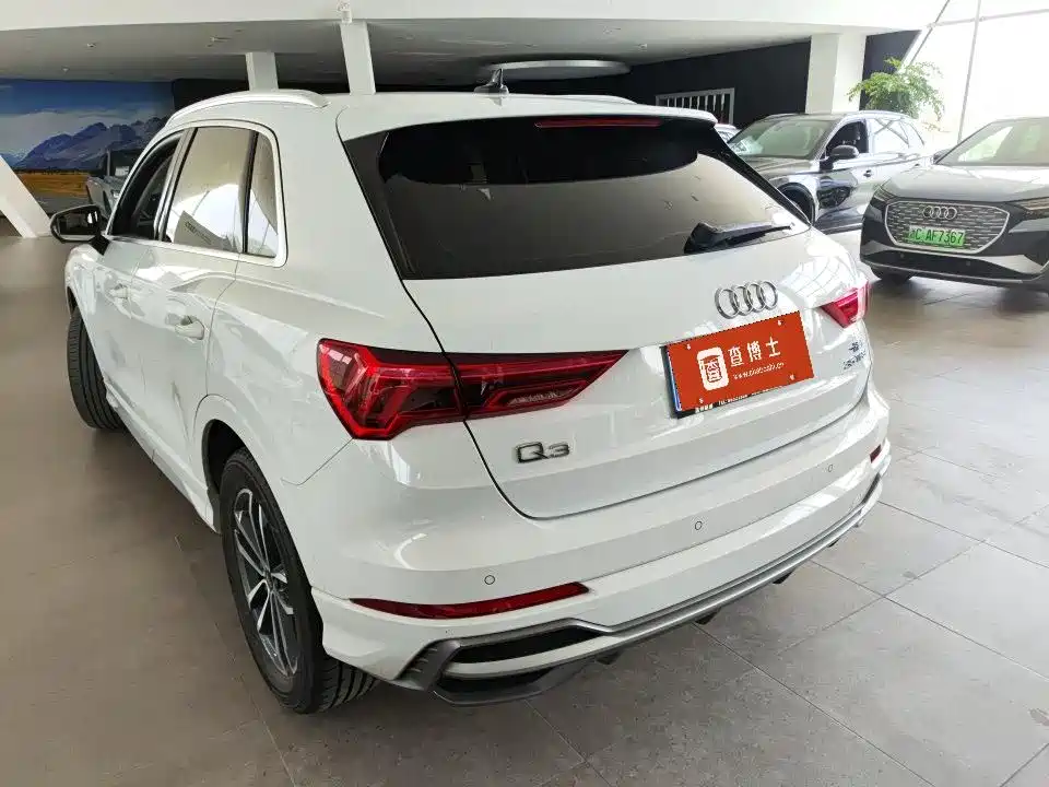 Audi Q3 2022 — фото 11