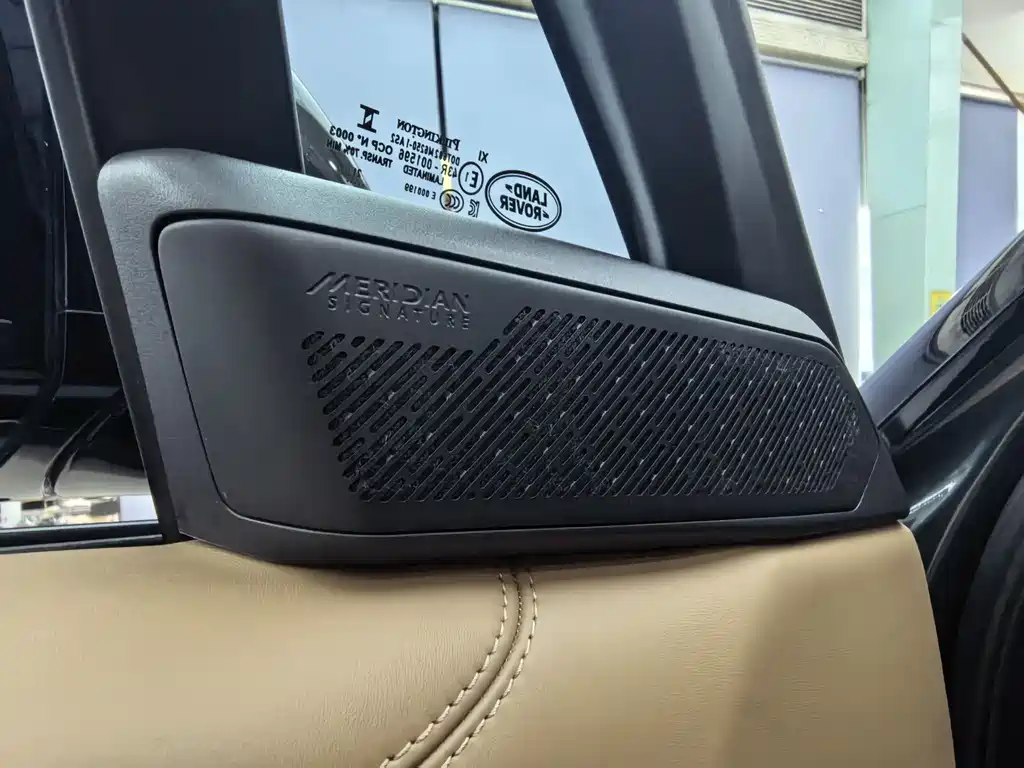 Land Rover Range Rover 2022 — фото 7