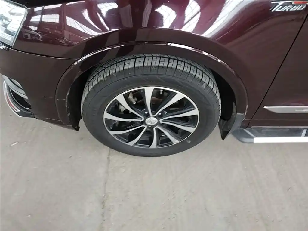 Zotye SR7 2016 — фото 23