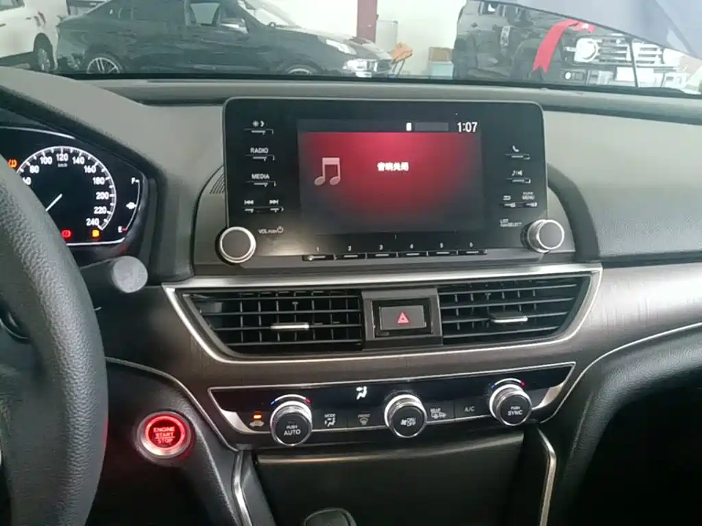 Honda Accord 2020 — фото 13