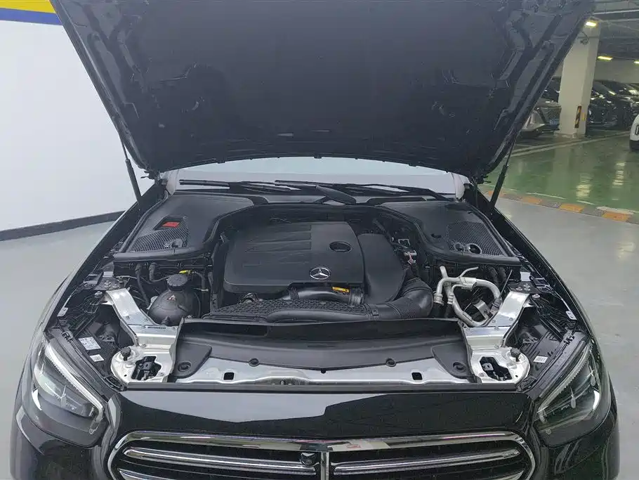 Mercedes-Benz E-Class 2022 — фото 10