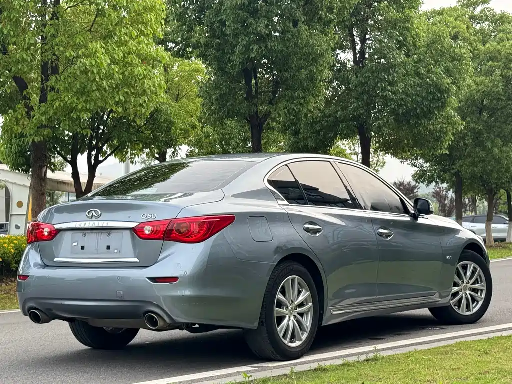 Infiniti Q50L 2015 — фото 4