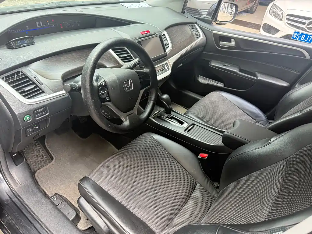 Honda Jade 2014