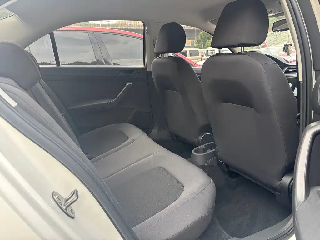 Volkswagen Santana 2014