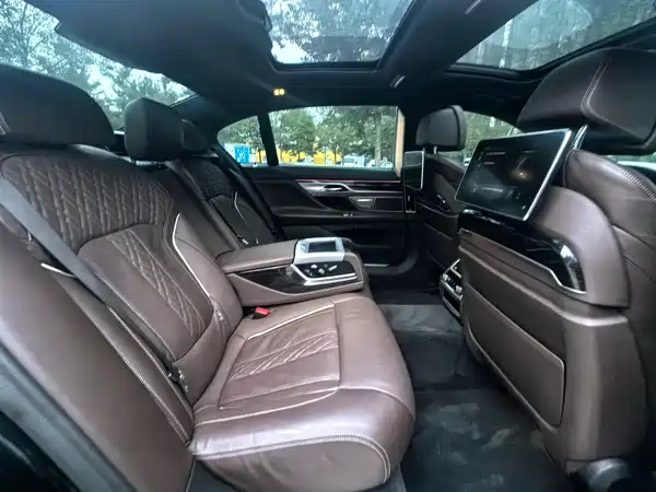 BMW 7 Series 2019