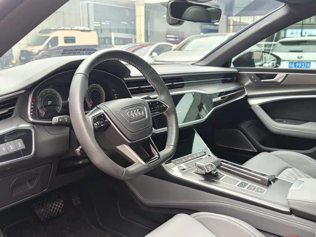 Audi A7L 2024 — фото 4